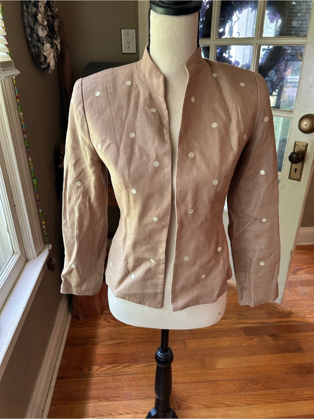 Beautiful Donna Morgan Linen Blazer